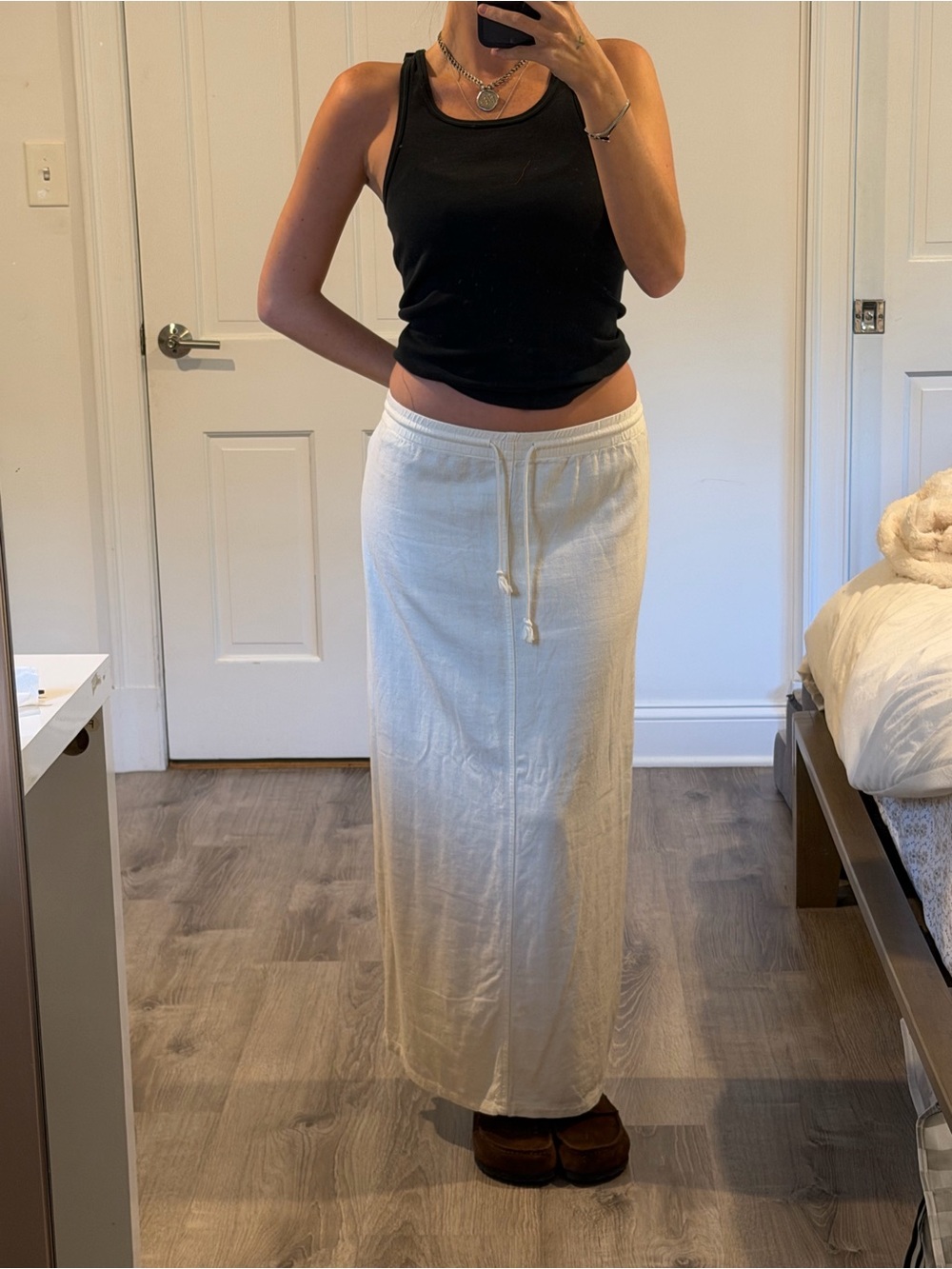 Brandy Melville skirt with split in back